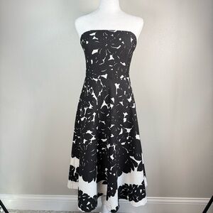 White House‎ Black Market Strapless Floral Print Dress Women's Size 2